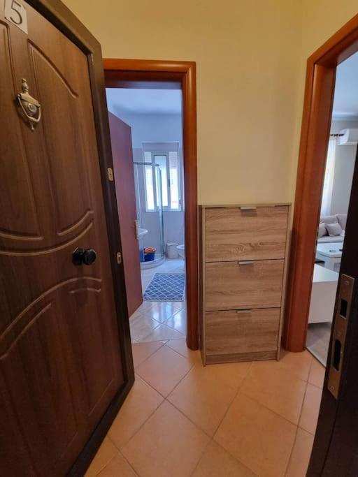 Liqeni Thate, Tirane Apartment Ngoại thất bức ảnh